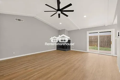 507 S Spring Creek Dr Photo 1