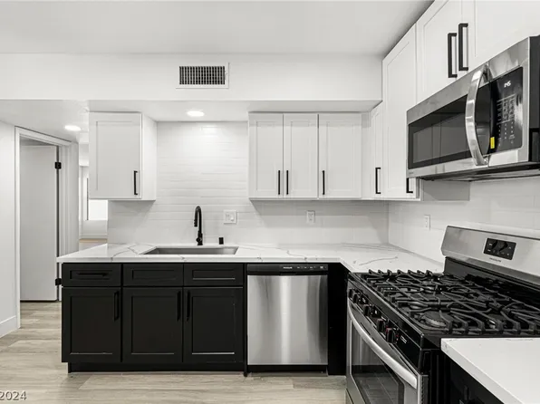 8149 Bridle Path Way, Las Vegas, NV 89145