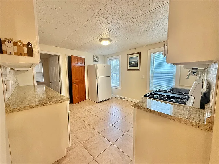 35 Highland Ave #1 — Photo 8