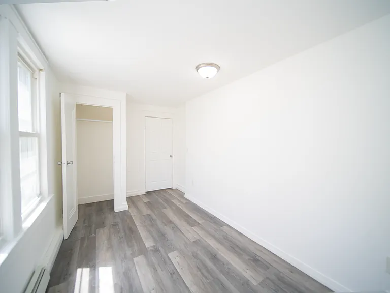 130 Jasper St — Photo 5