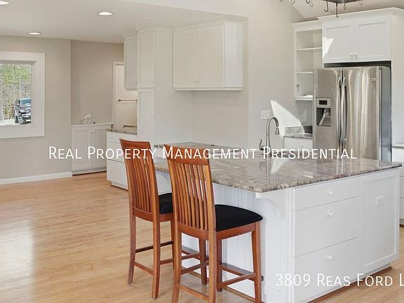 3rd image of 3809 Reas Ford Ln