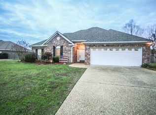 208 Prewitt Cir, Richland, MS 39218