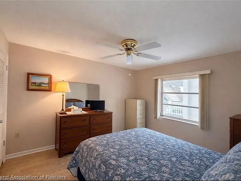 1801 Lakeview Dr #302 — Photo 6