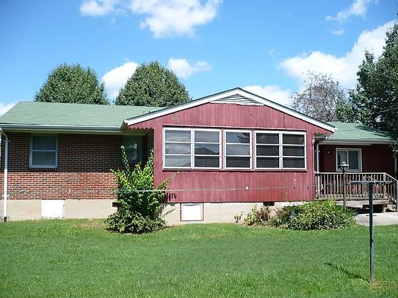 5th image of 301 Leftwich St