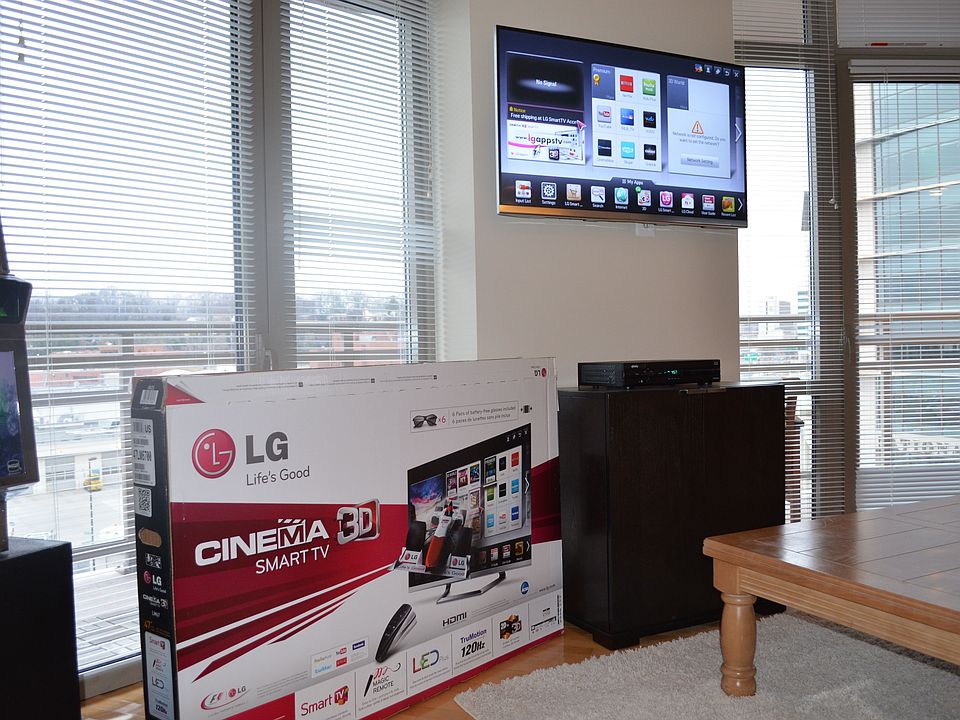 47" HD Smart TV