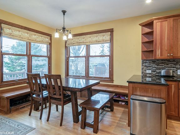 4th image of 537 Wesley Ave
