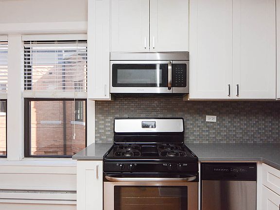 4th image of 2420 N Kedzie Blvd #D602