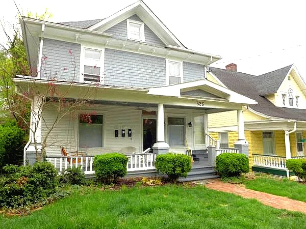 526 King George Ave SW #4 — Photo 2