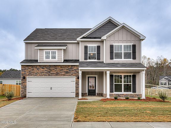 5th image of 723 Sweetgrass Circle