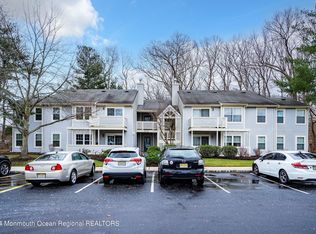 28 Chinkaberry Ct, Howell, NJ 07731