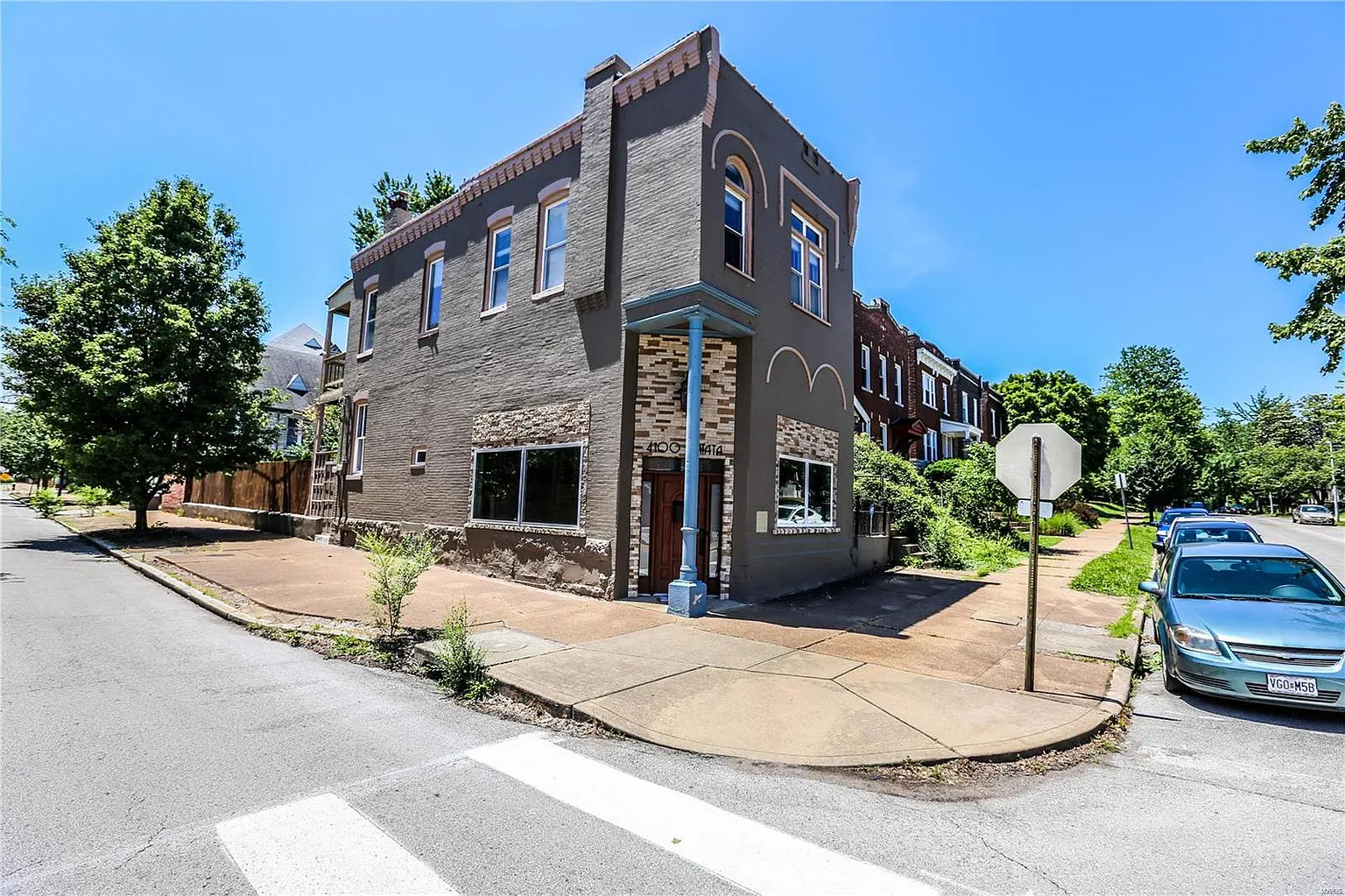 4100 Juniata St photo 1