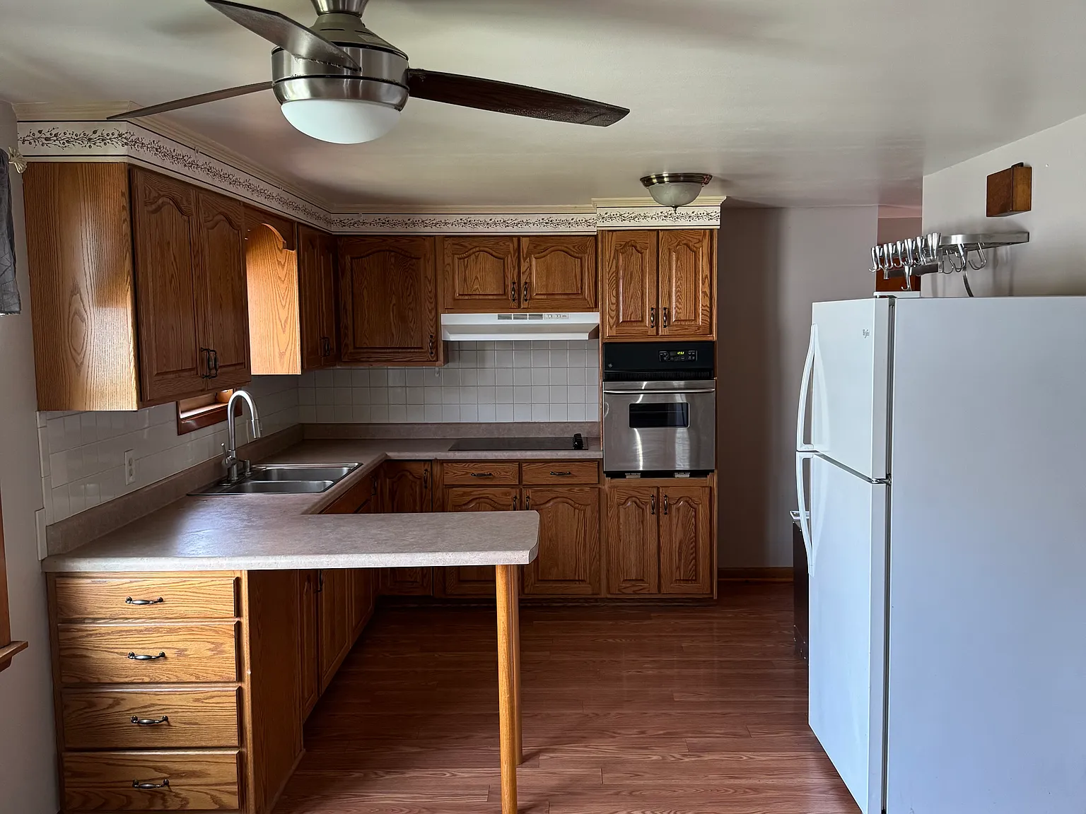 3 bed, 1100 sqft, $1,750 — Photo 1