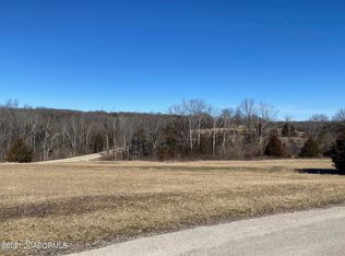 620 Whispering Cedars Ln, Jefferson City, MO 65101