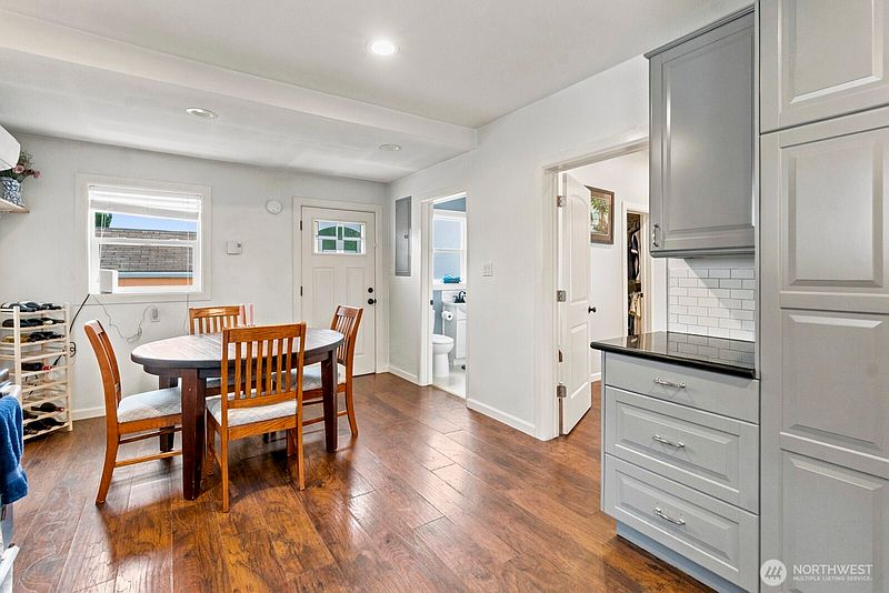 5th image of 3631 E Spokane Street