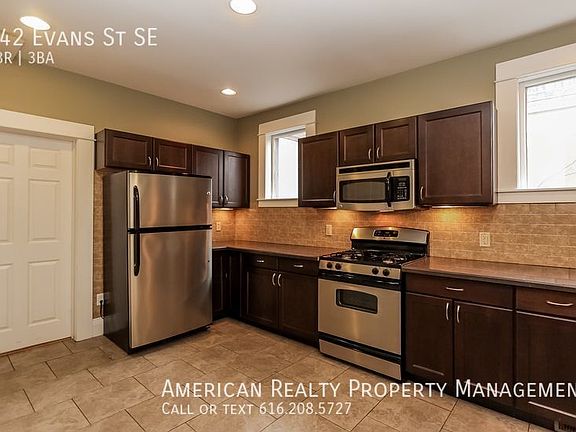 2nd image of 642 Evans St SE