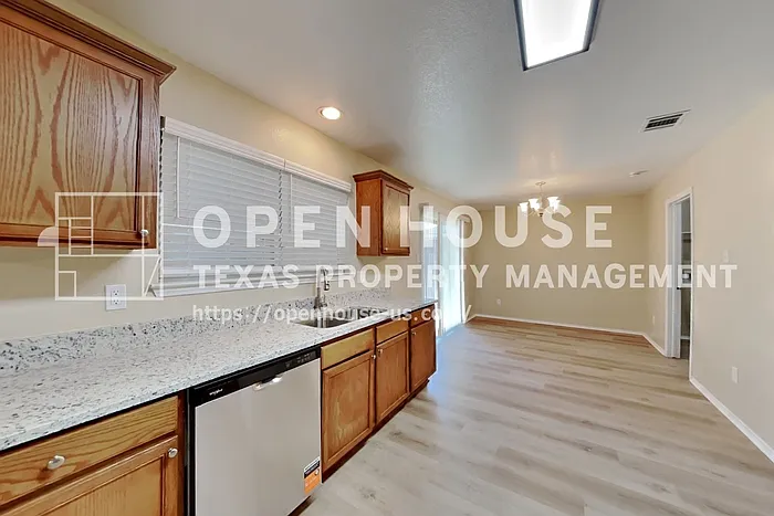 616 Destin Dr — Photo 6