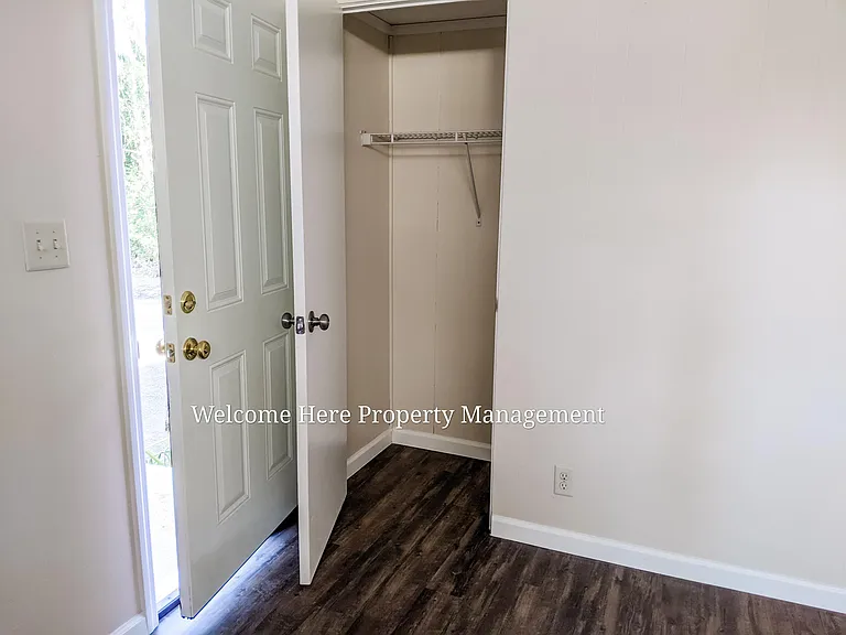 1565 Coombs Dr #1 — Photo 8