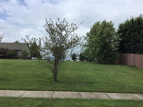 3rd image of 28 St. Andrews Ct