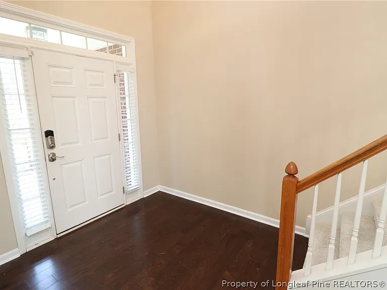 1015 Katie Ln — Photo 2