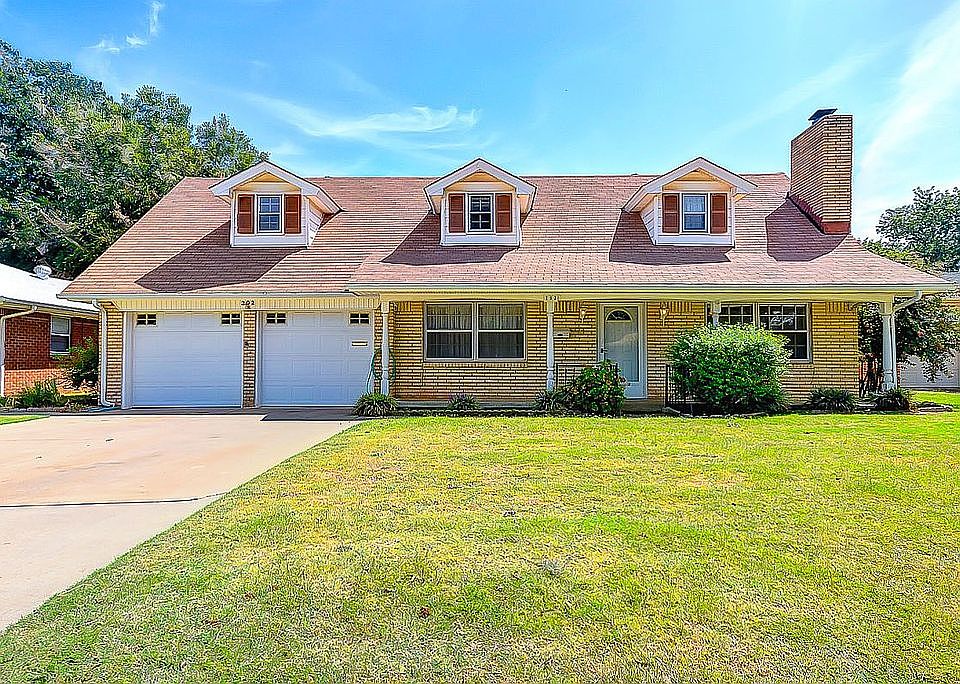 1st image of 202 Bellaire Dr