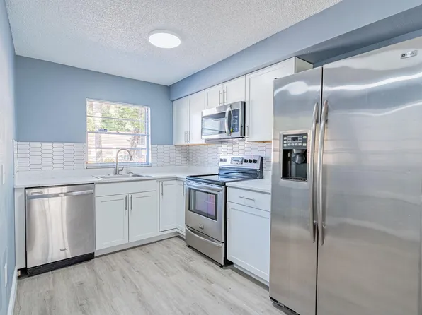 1514 Clearlake Rd APT 126, Cocoa, FL 32922