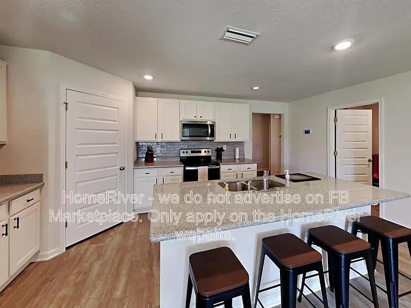Building Photo - 5621 Fulcina Ct