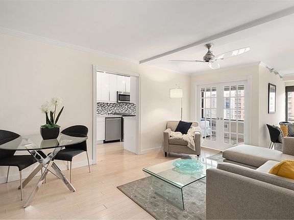 3rd image of 382 Central Park W APT 14X