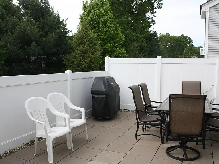 78 Pennsbury Way — Photo 6