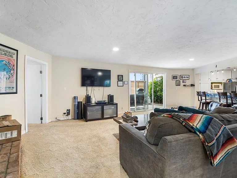 608 N Rios Ave — Photo 26