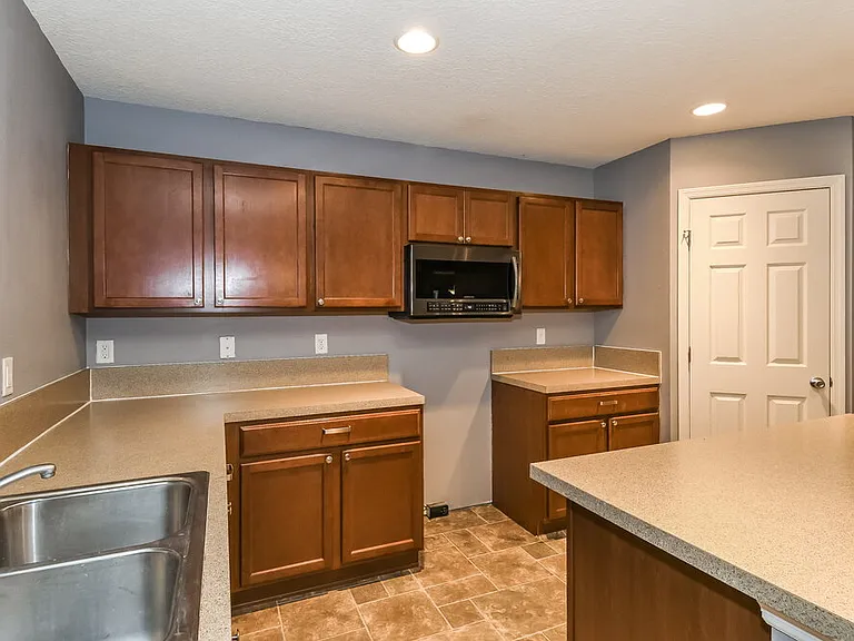 7472 Mishkie Dr — Photo 8