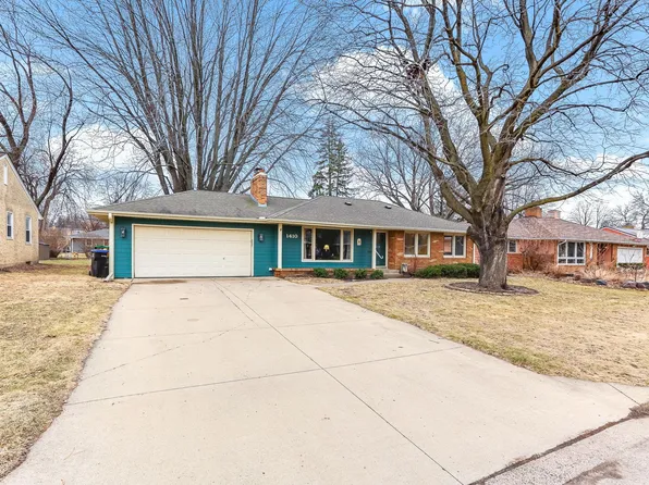 1410 Skillman Ave W, Roseville, MN 55113
