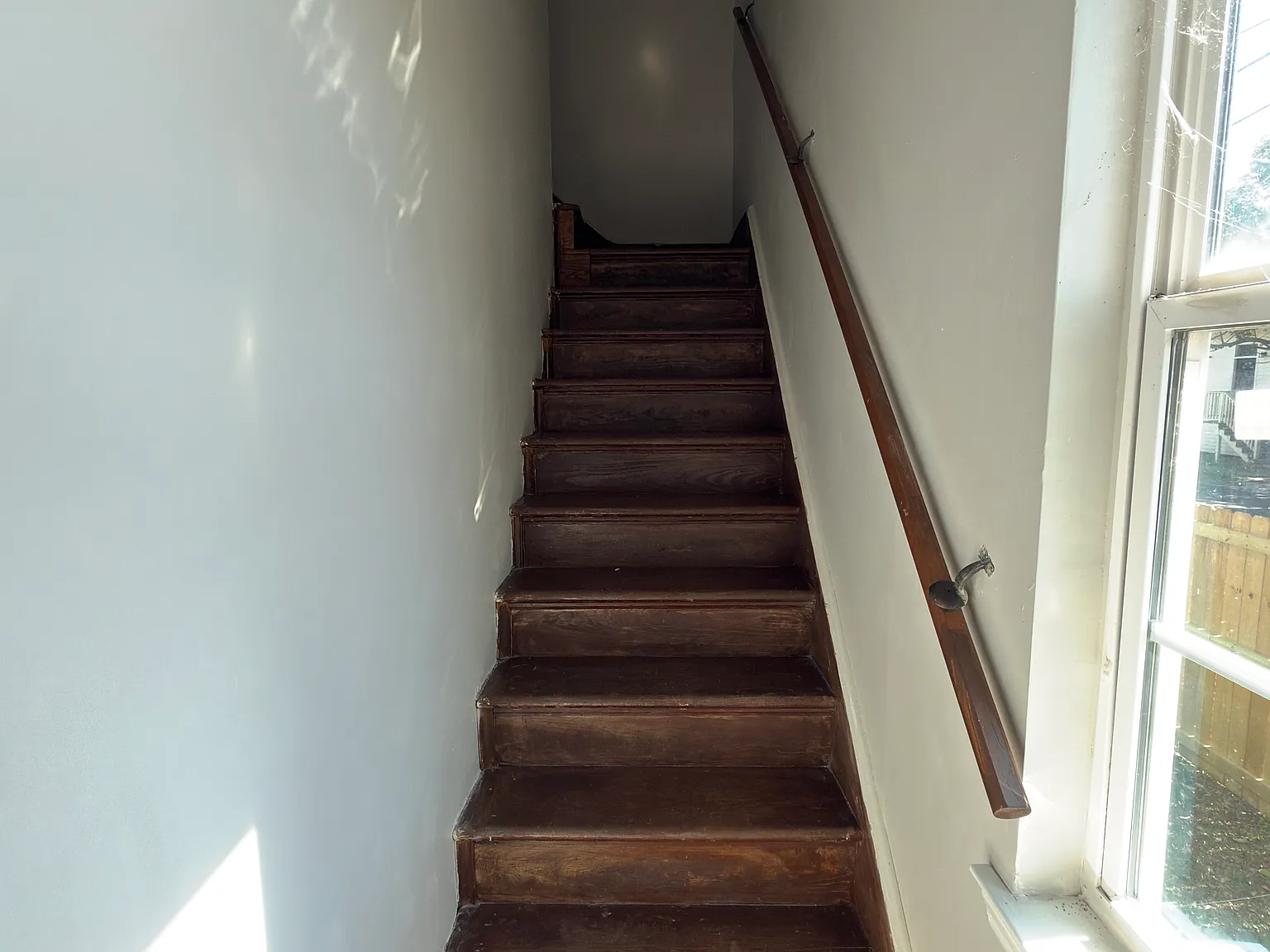 3 bed, 1500 sqft, $1,600 — Photo 2