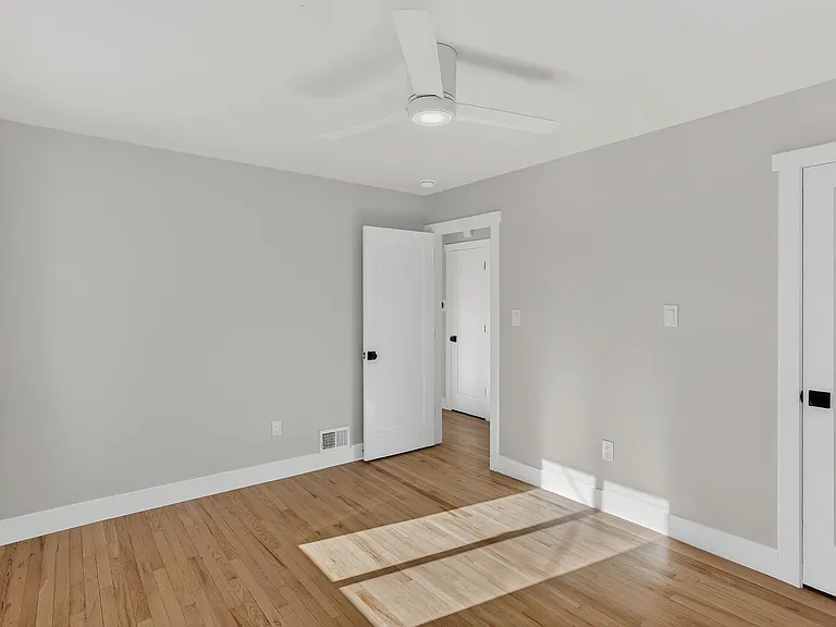 2340 Panorama Ave — Photo 16