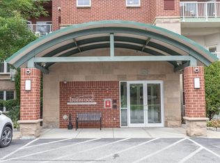 38 Village Rd APT 308, Middleton, MA 01949