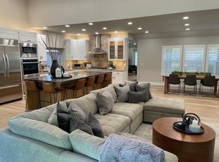 2268 Banbury Cir, Roseville, CA 95661
