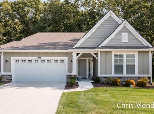 17522 Shinnecock Dr, Spring Lake, MI 49456