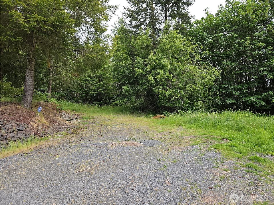 1st image of 1 Myrtle View Lane