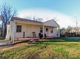 195 Paynetown Rd, Mount Airy, NC 27030