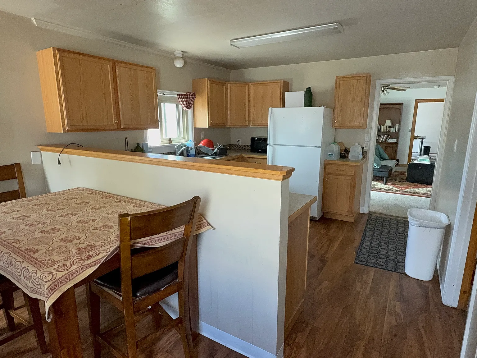 3 bed, 1000 sqft, $1,800 — Photo 2