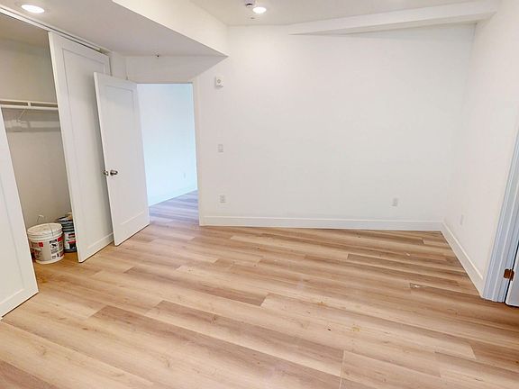 5th image of 4270 S Lindblade Dr #21