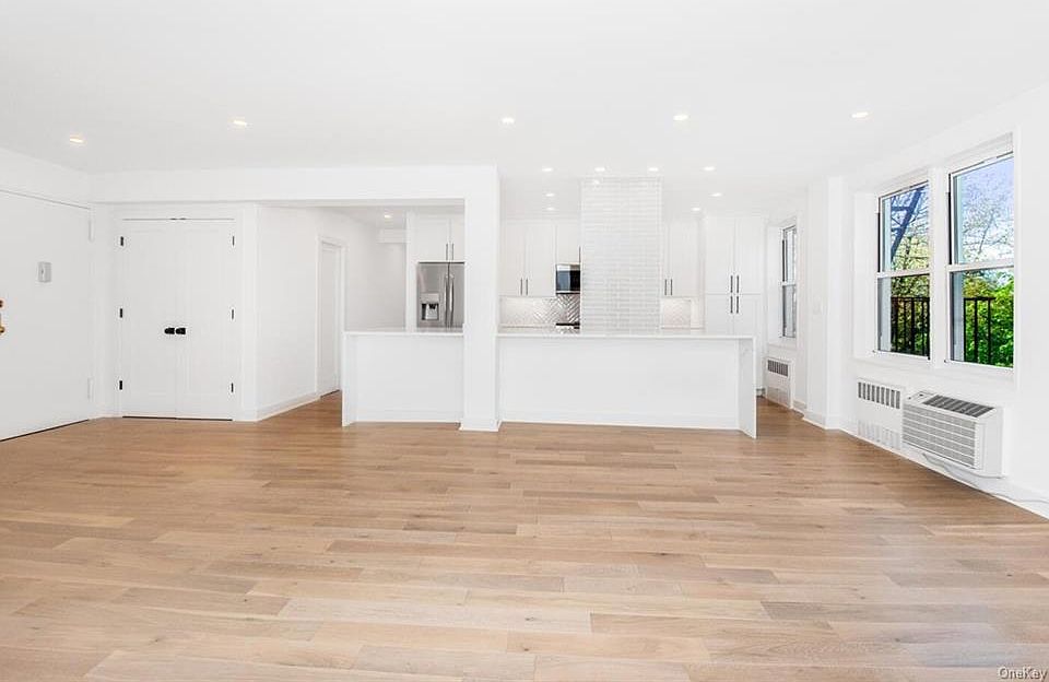 1st image of 3901 Independence Ave APT 4G