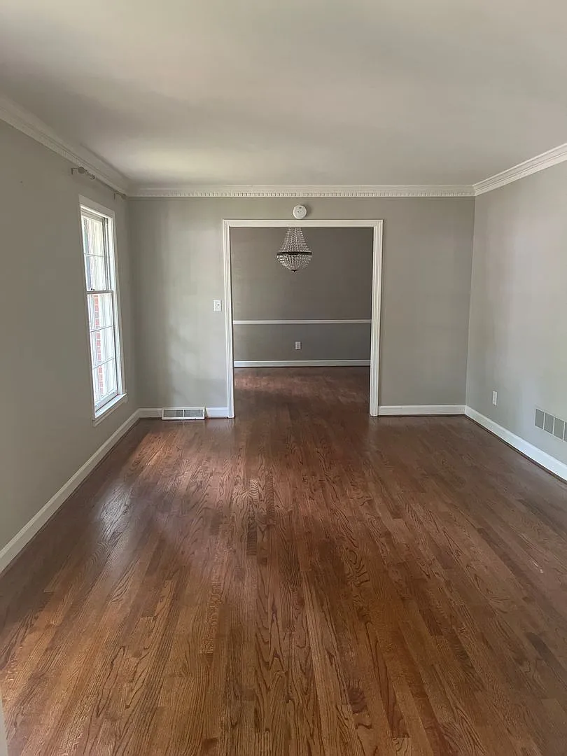 Beautiful spacious home — Photo 2