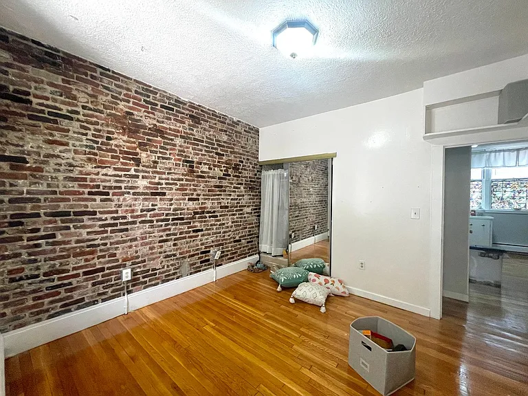 18 Garden St #2 — Photo 4