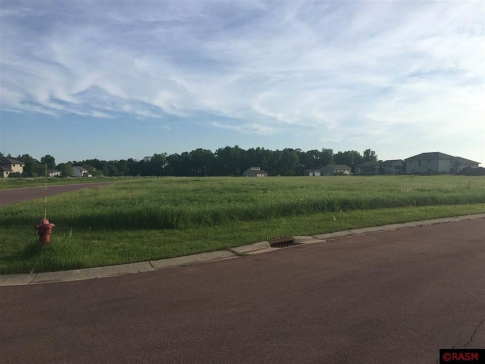 2nd image of 87 Balsam Cir