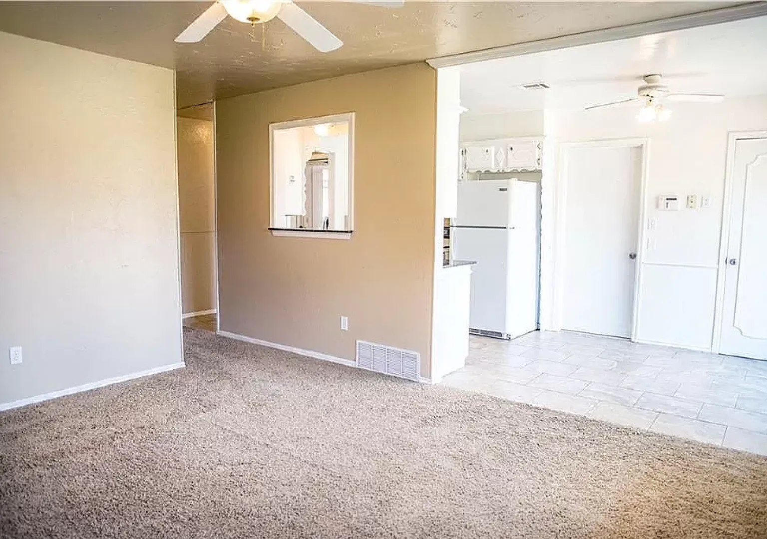 Charming 3-Bedroom / 2-Bathroom Home Next to Ray Trent Park! — Photo 2