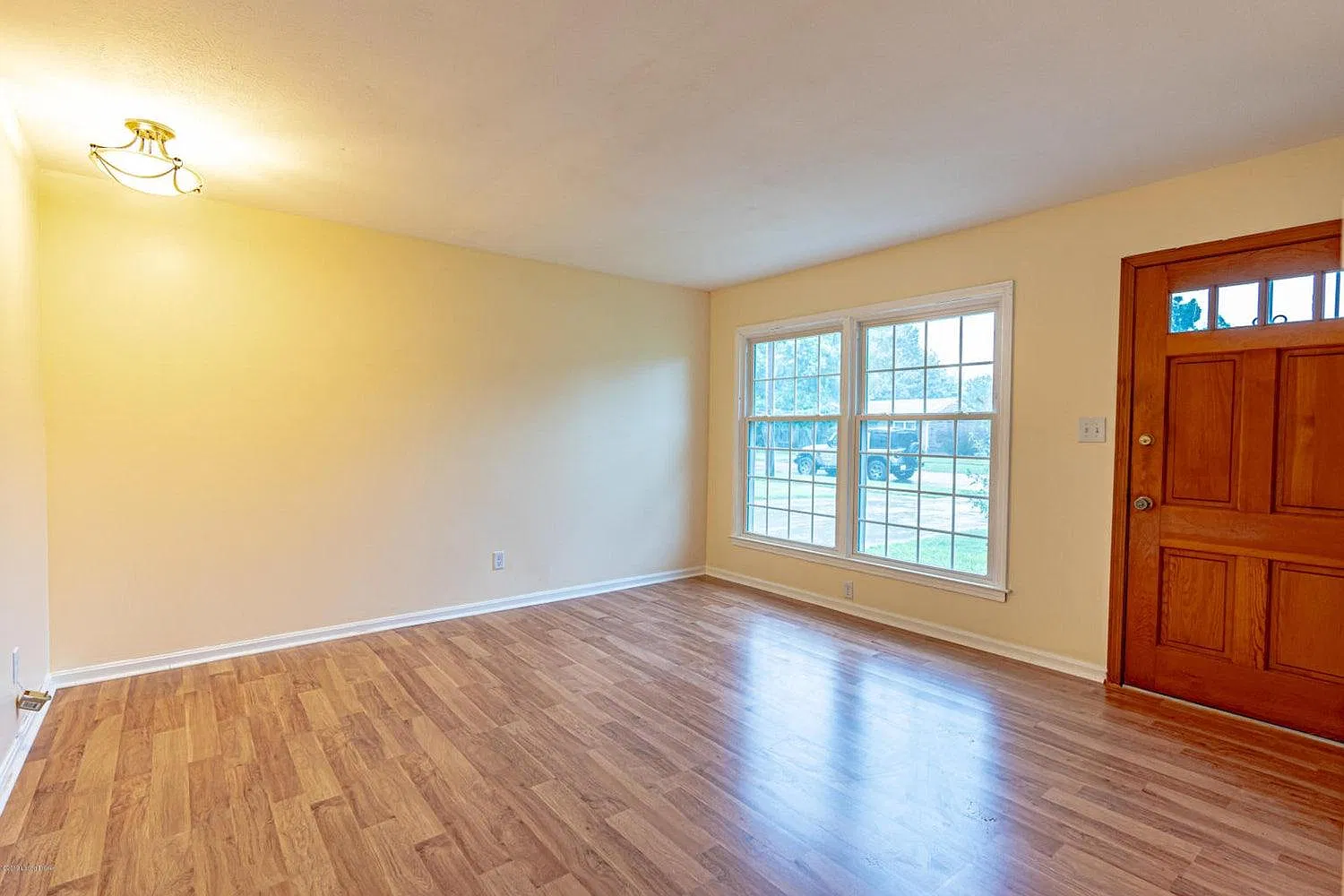 3 bed, 1.5 bath, 1544 sqft, $1,650 — Photo 1