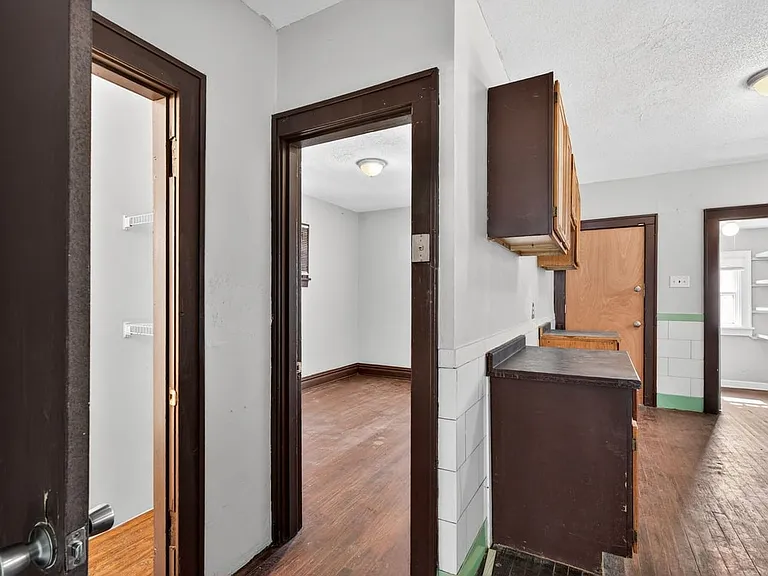5944 Thekla Ave — Photo 11