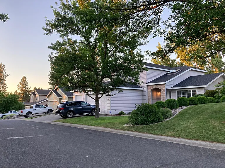 4115 S Greystone Ln — Photo 16