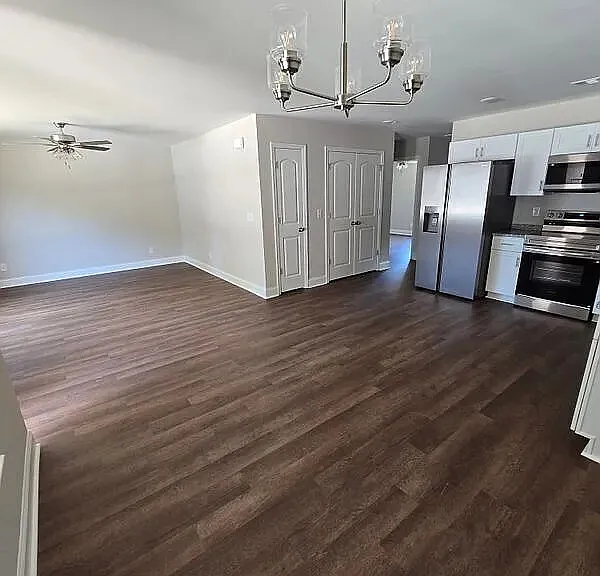 302 Hawaii Ave #B — Photo 4