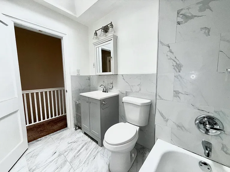 946 Sanger St #2 — Photo 17